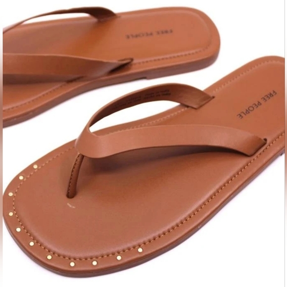 Free People Shoes - Free People Women's Cognac Brown Leather Studded Flip Flop Sandals Size 10